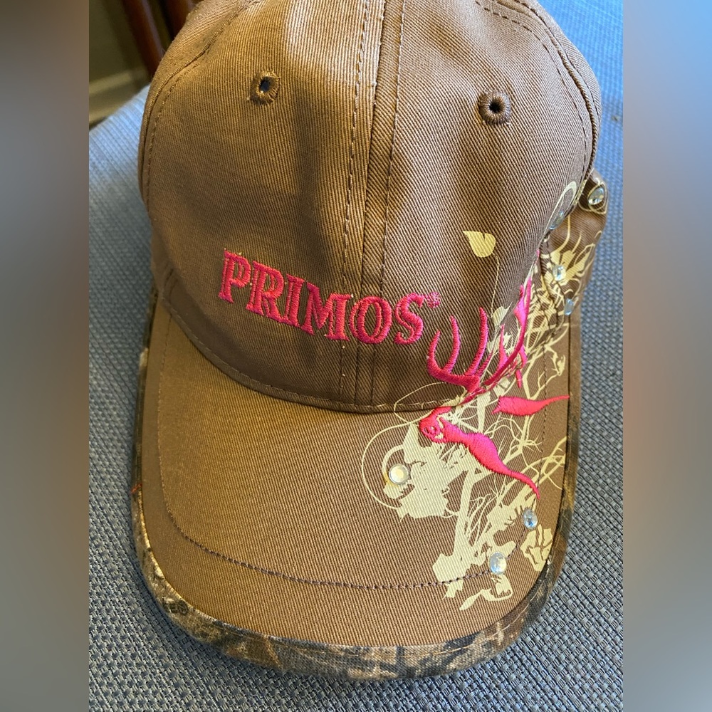 Primos outfitters women’s ball cap brown and jewels